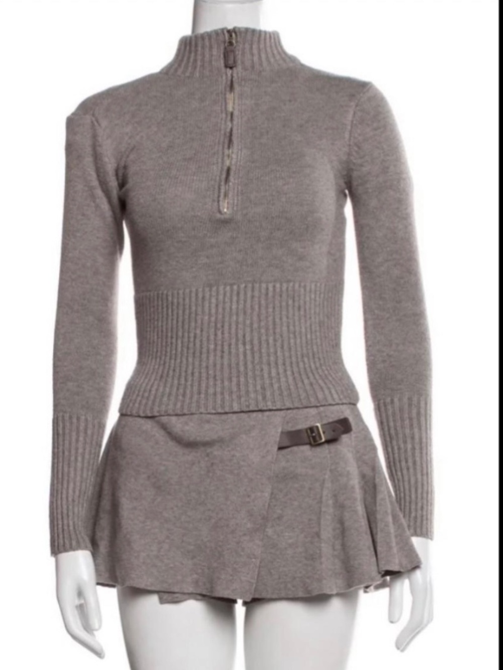 Frankie’s bikinis sweater set
